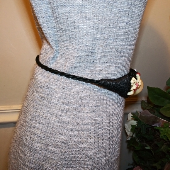 Vintage Black Cord Woven Belt With Shell & Coral Bead Decoration - Picture 8 of 11